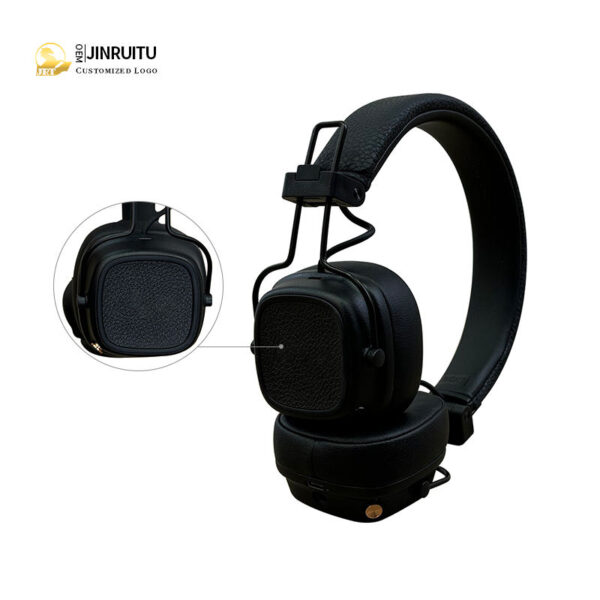 Wholesale hot selling high quality wireless headphones folding sports game music headsets with high sound quality